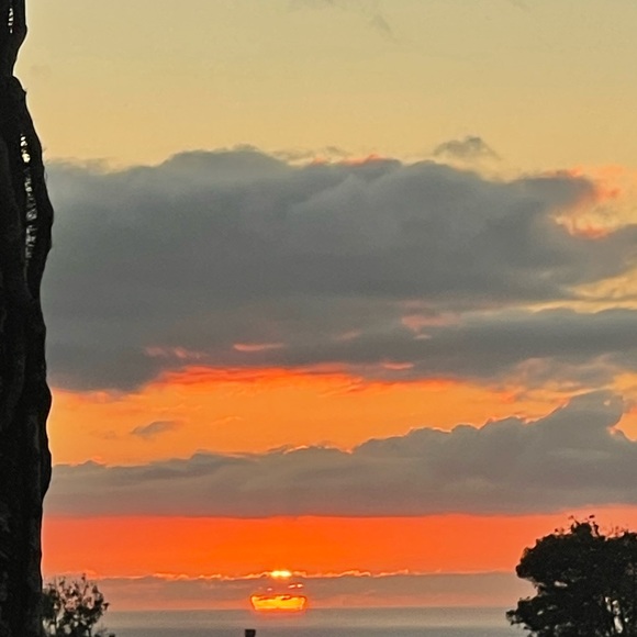 Meet your Posher - Picture 2 of 3